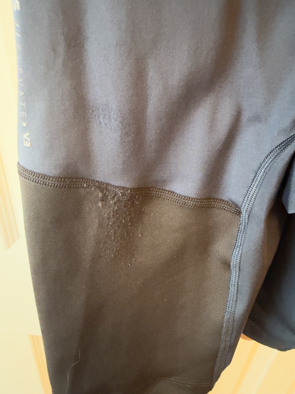 Virus Elevate V2 Singlet Size Large - Picture 3 of 4